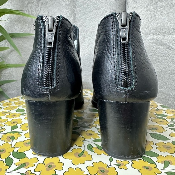 BORN Women’s Kenzy Black Leather Booties Sz 8M - Picture 5 of 12